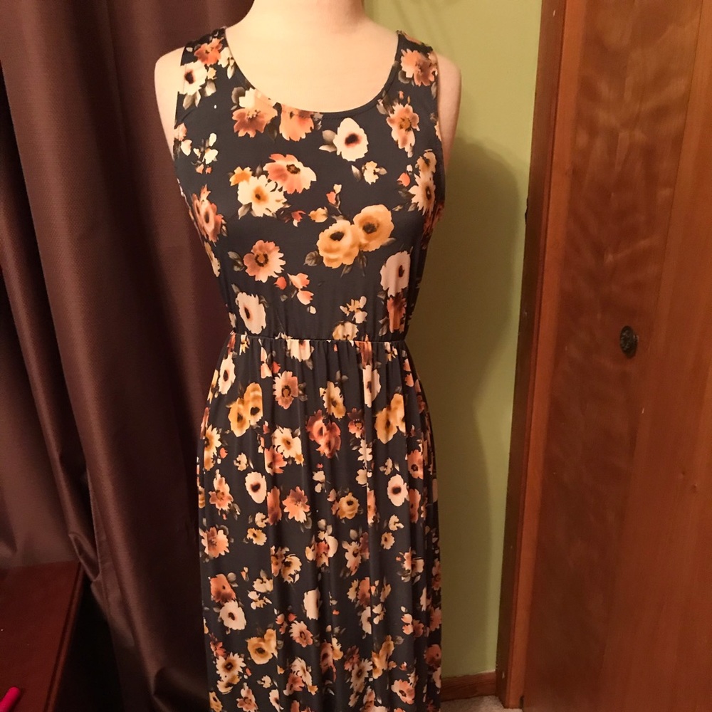 Floral maxi by Entro with side slits